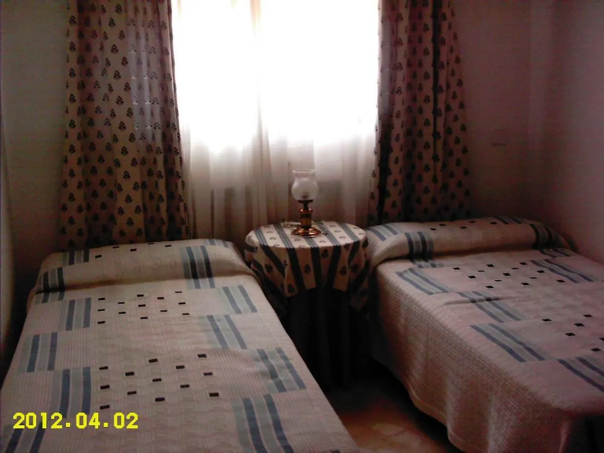 Villa Casas del Madroño Cazalla de la Sierra 0*,  España